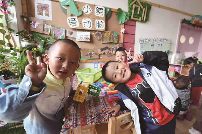 江蘇援建的拉薩市江蘇實(shí)驗(yàn)幼兒園，所有師資在江蘇接受培訓(xùn)，打造具有江蘇水準(zhǔn)的優(yōu)質(zhì)學(xué)前教育資源。 本報(bào)記者 萬程鵬 攝