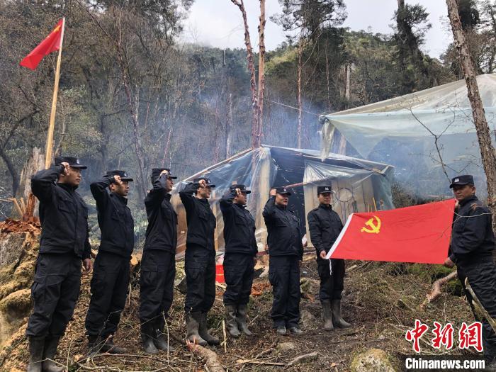 西藏多地移民管理警察開展多樣活動獻(xiàn)禮黨的百年生日