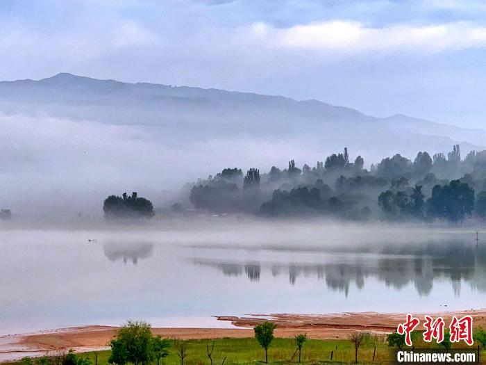 圖為青海黃河流域自然生態(tài)。(資料圖) 李玉峰 攝