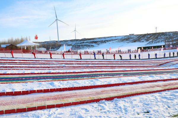 走進(jìn)雪場(chǎng) 感受冰雪運(yùn)動(dòng)的魅力