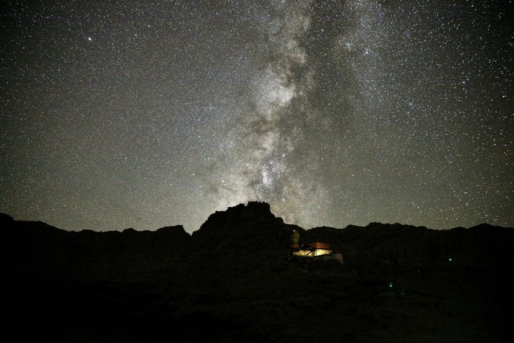 阿里暗夜星空。旦真次旦攝