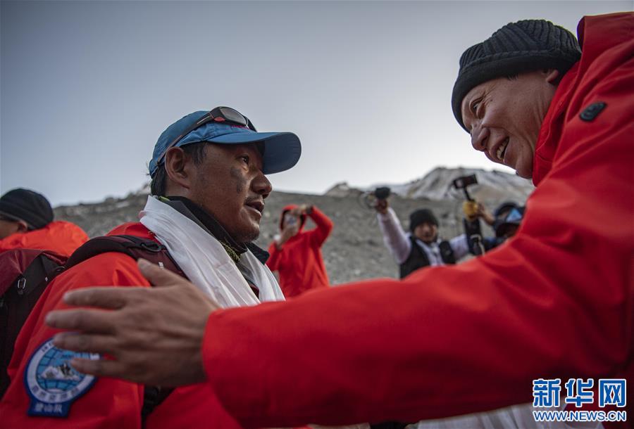 （2020珠峰高程測量）（4）2020珠峰高程測量登山隊全體隊員安全返回大本營