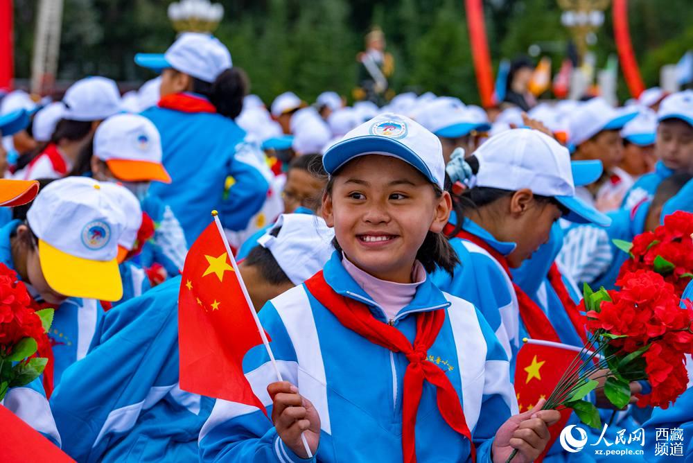 8月19日10時，慶祝西藏和平解放70周年大會在拉薩市布達拉宮廣場隆重舉行。徐馭堯 攝